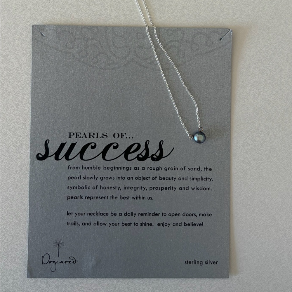 Petite Silver Necklace with Black Pearl